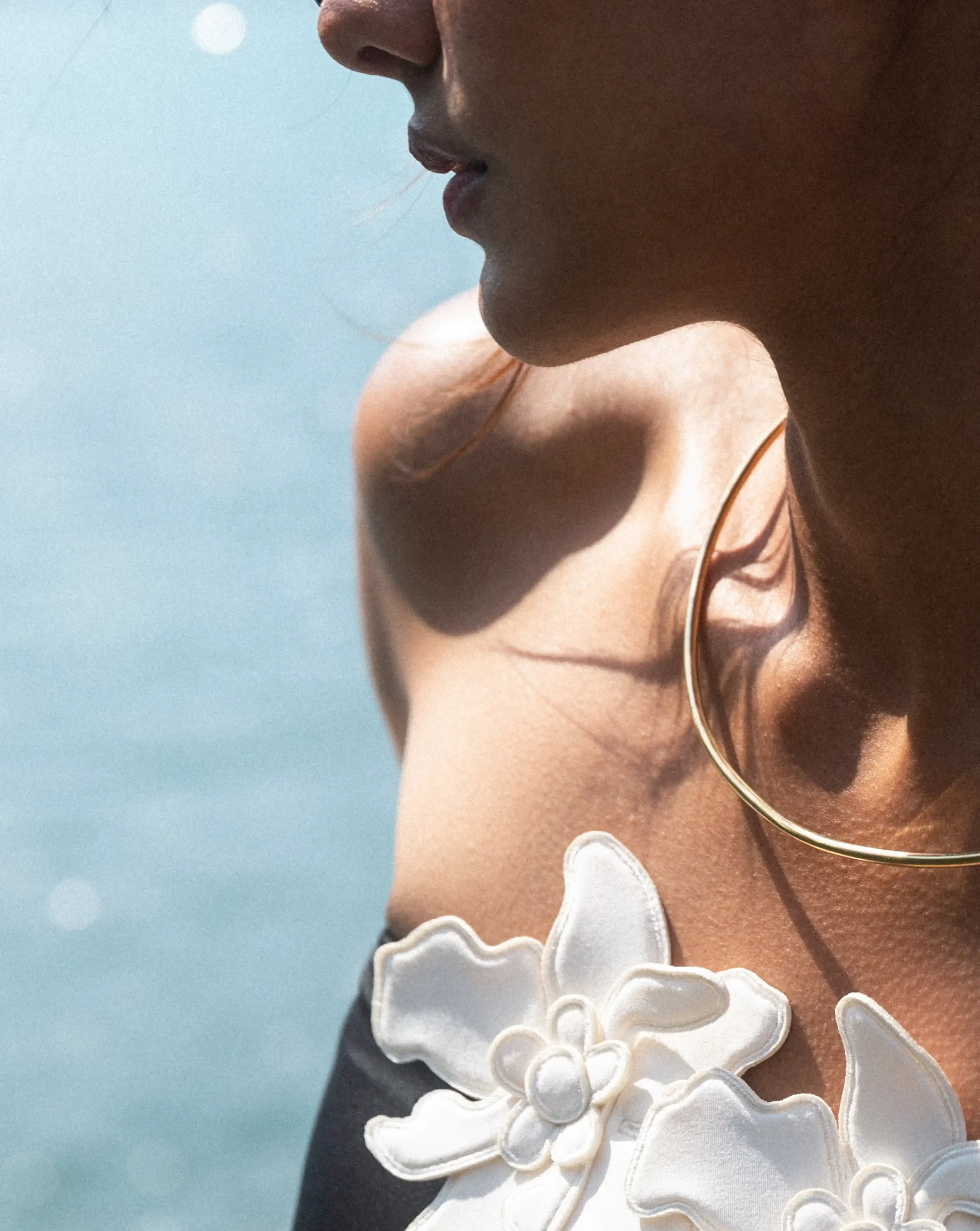 circain gold necklace